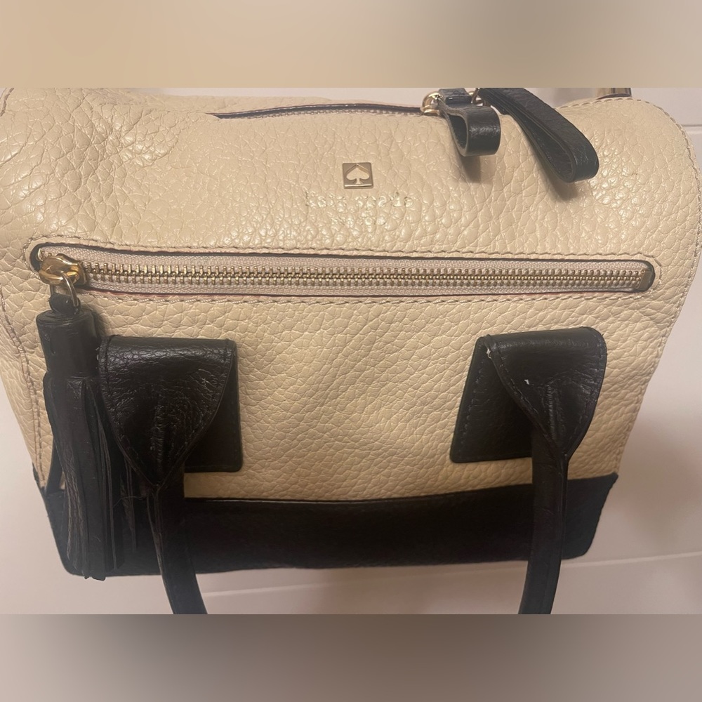 KATE SPADE NEW YORK Leather Handle Bag